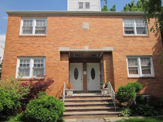 2nd image of 256 2nd St