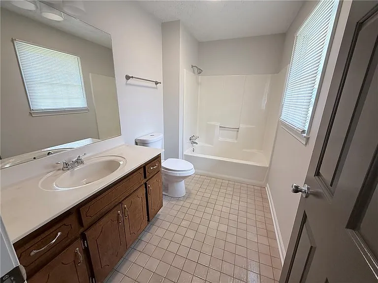 40 Salem Rdg — Photo 31