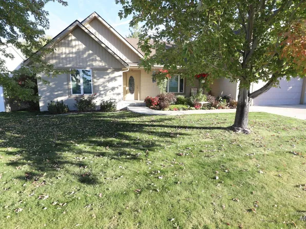 810 Pine St, Filer, ID 83328