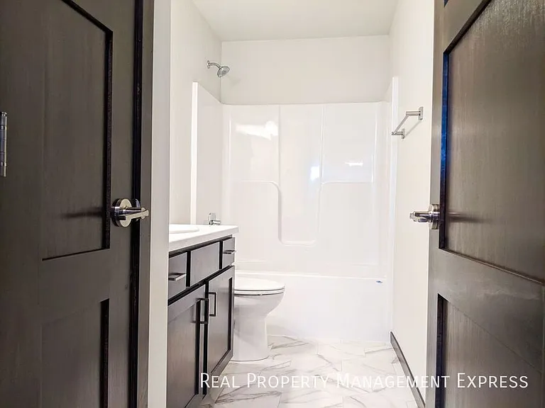 5414 S Dubuque Ave — Photo 5