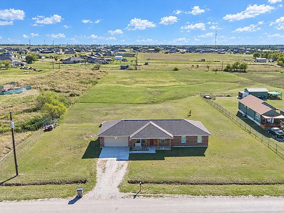 2nd image of 614 Mesa Rdg