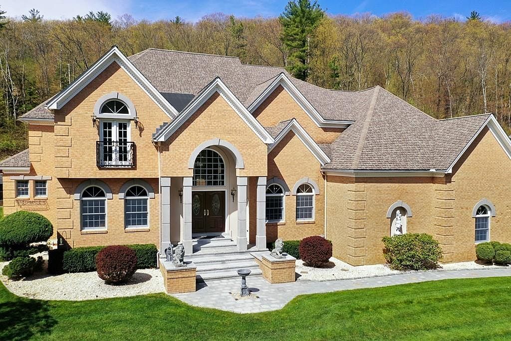124 Olde Tavern Rd, Leominster, MA 01453 Zillow