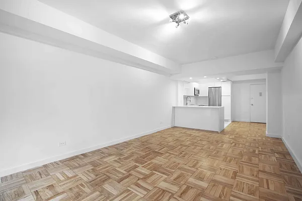 Rented by Avenues Real Estate | media 15