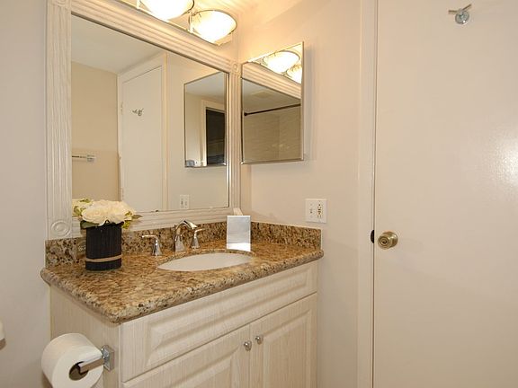 3rd image of 11533 Terra Bella Blvd