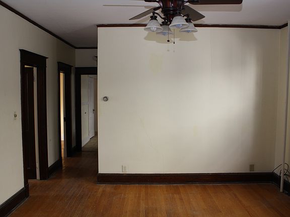 4th image of 17 Glenwood St