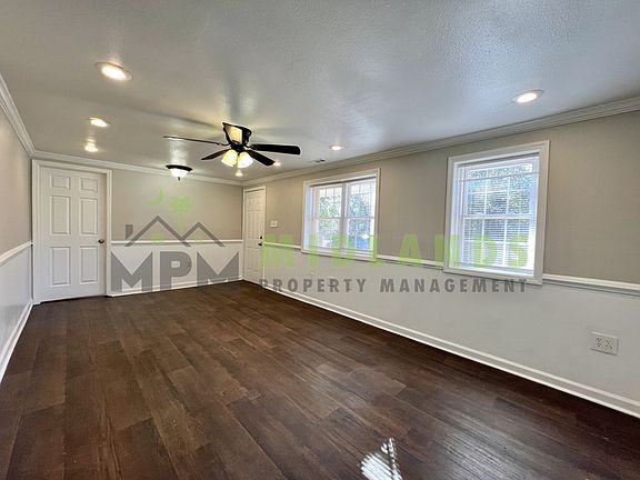 5th image of 472 Coleman Ave