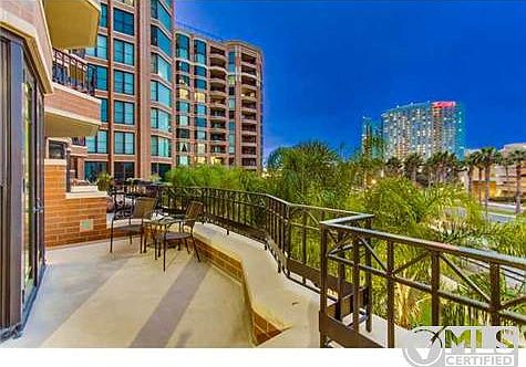 4th image of 500 W Harbor Dr Unit 304