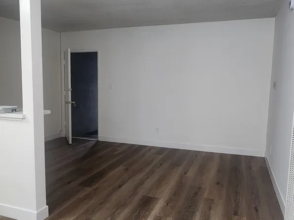 220 S Commonwealth Ave, Los Angeles, CA