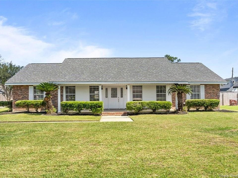 1st image of 1806 Deepwoods Dr