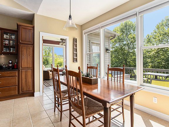 3rd image of 8711 Camomile Dr
