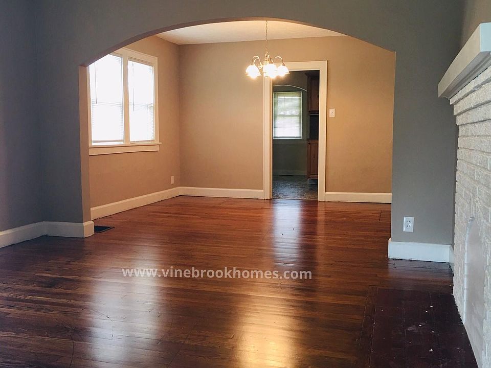 1st image of 1750 Rosemont Blvd