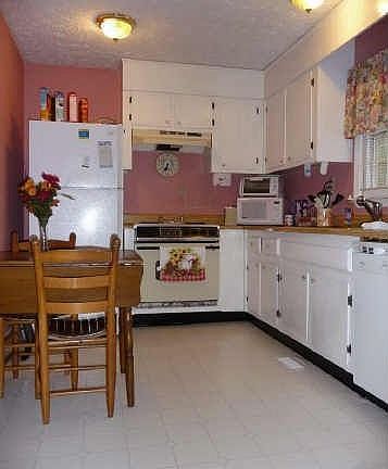2nd image of 114 Silver Fox Dr