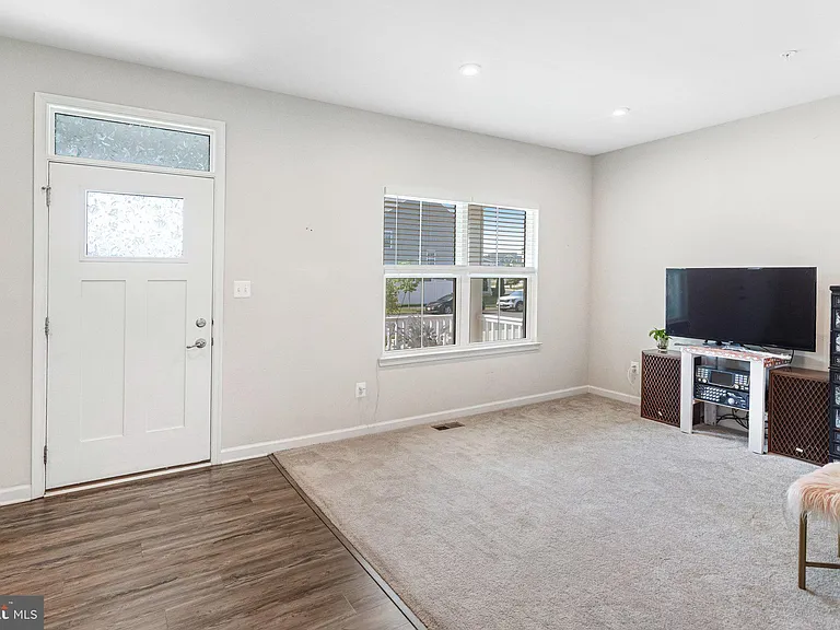 11241 Wheeler Ridge Dr — Photo 12