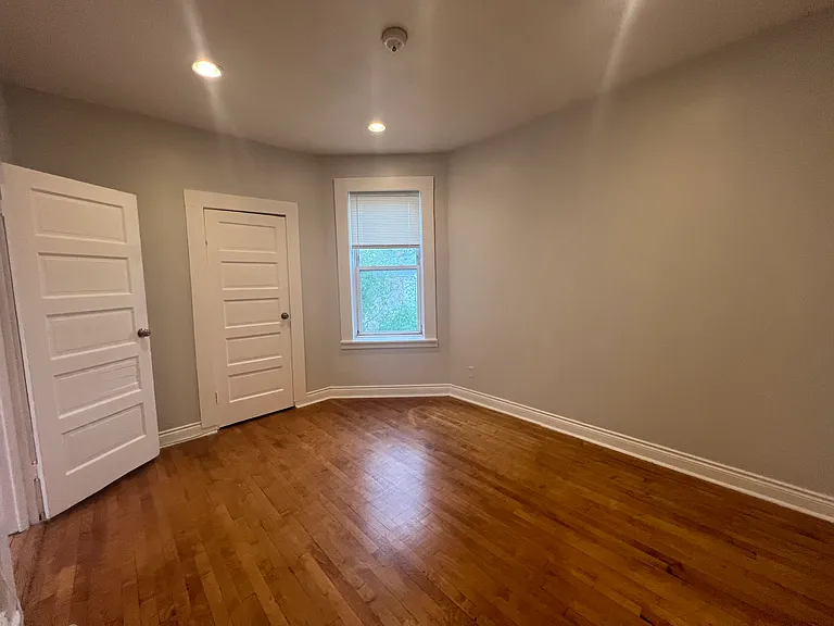 2658 W 23rd St #3R — Photo 22