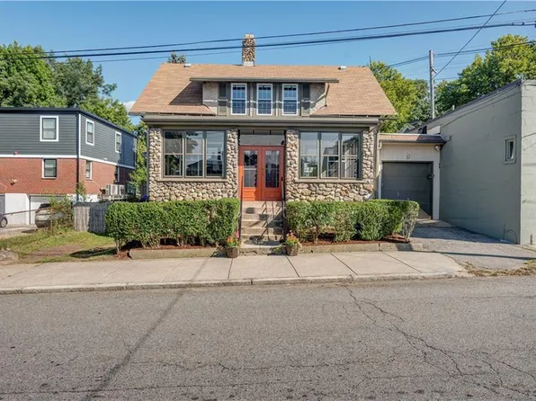 17 Wabun Ave, Providence, RI 02908