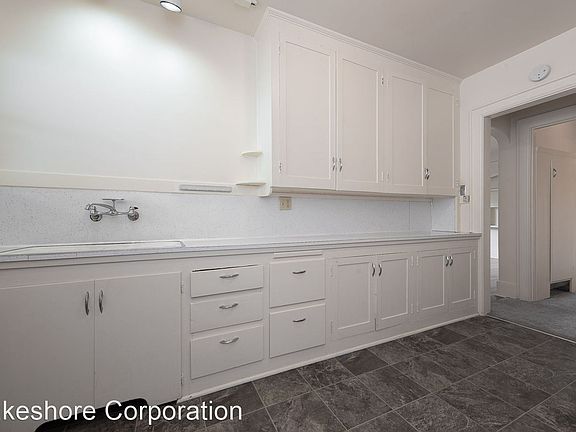 5th image of 2726 Franklin Ave E #11414467