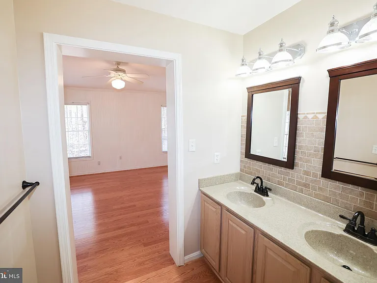 23891 Deep Hollow Ln — Photo 26
