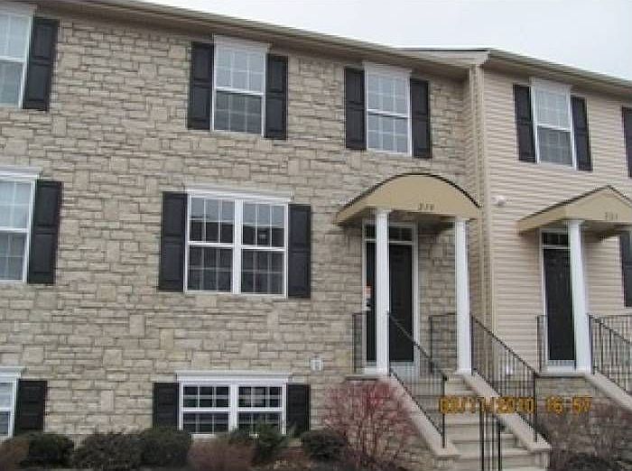 1st image of 219 Oxford Oak Dr