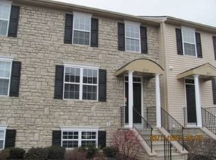 219 Oxford Oak Dr, Blacklick, OH 43004