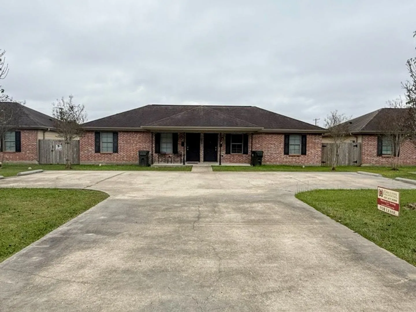 2520 Crockett Street — Photo 2
