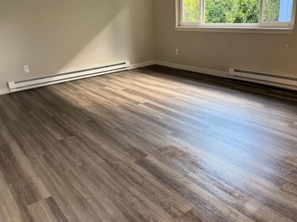 9906 Lake Washington Blvd NE #308, Bellevue, WA 98004