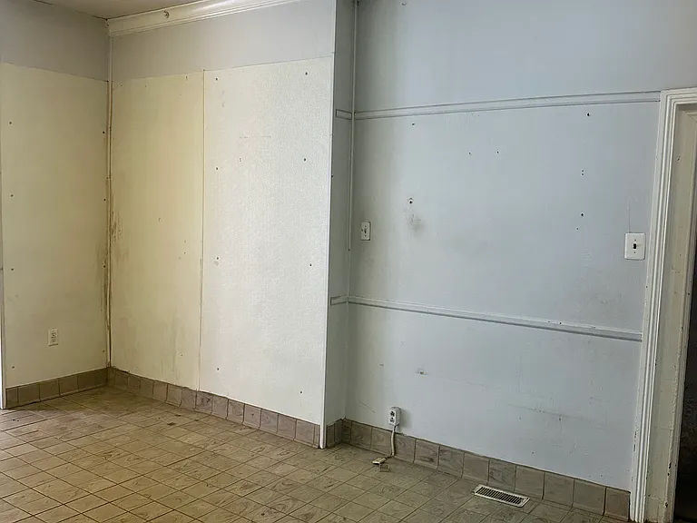 2415 Frankford Ave #1 — Photo 3