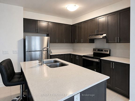 3rd image of 207 Broadacre Dr