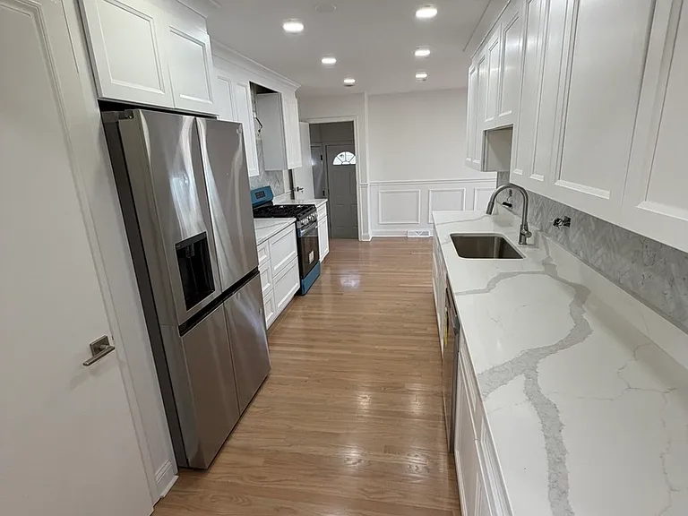 8908 Ozark Ave — Photo 7