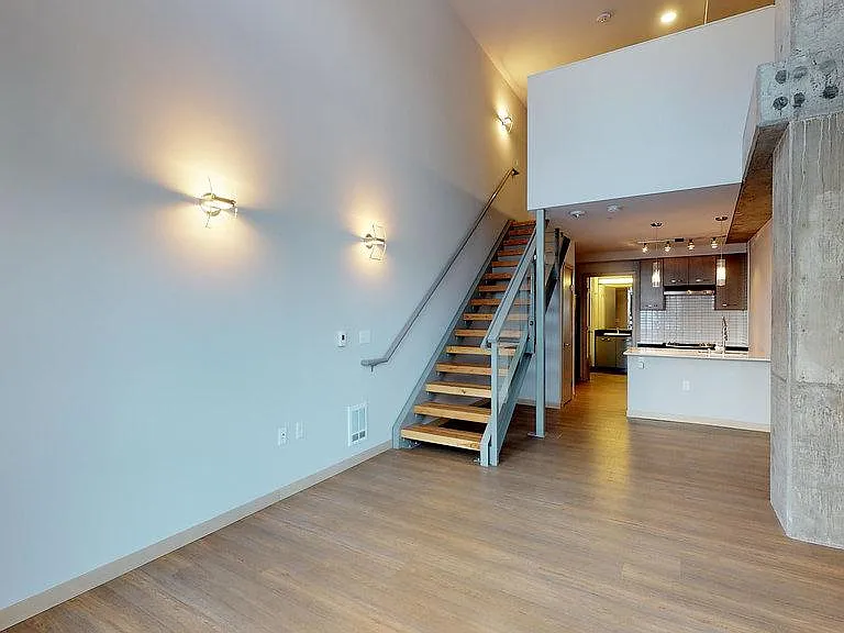 Zephyr Apartments — Photo 31