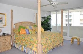 4th image of 4280 Galt Ocean Dr APT 9J
