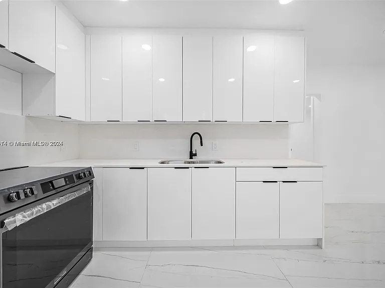 5509 NW 5th Ct — Photo 5