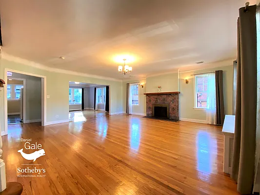 Rented by Daniel Gale Sotheby's International Realty | media 7