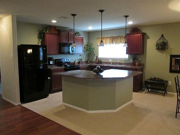 4th image of 1317 Soaptree Ln