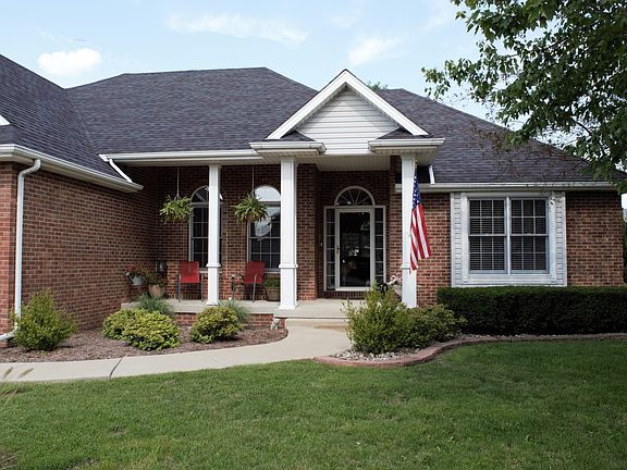 2nd image of 1618 Viking Dr