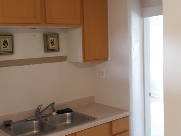 300 W Superior St #B