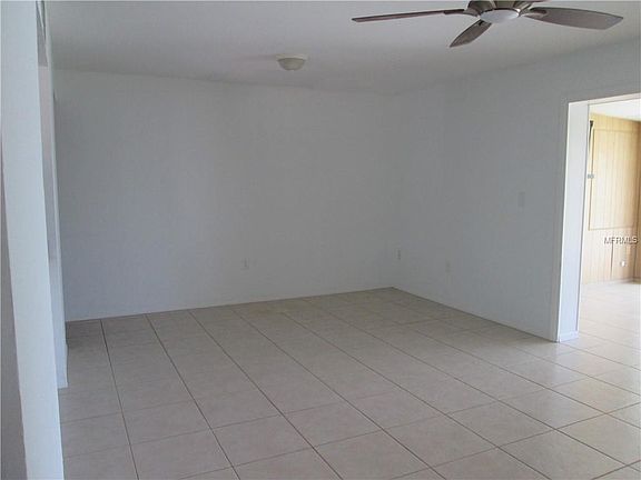 2nd image of 955 Cherry Hills Dr