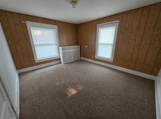 1110 N 7th St #4, Springfield, IL 62702