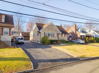 45 Lexington Blvd, Clark Twp., NJ 07066