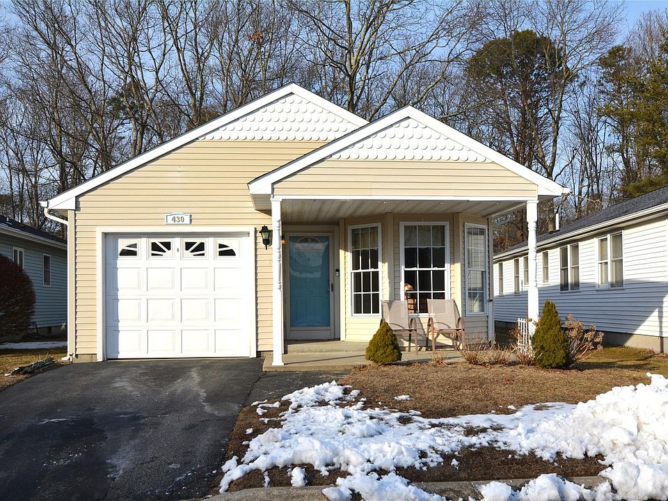 1st image of 430 Village Circle N