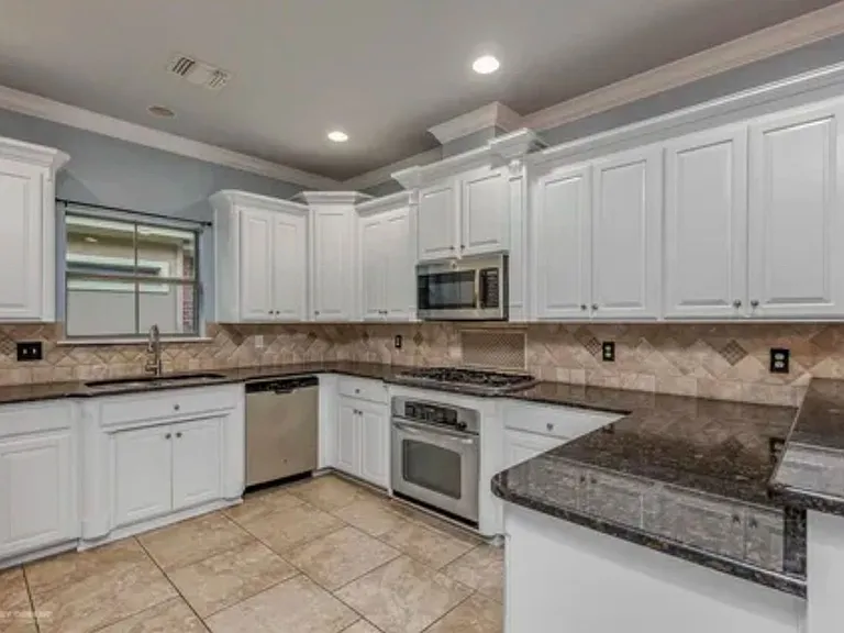 793 Dumaine Dr — Photo 9