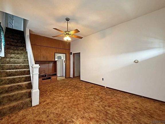 4th image of 2303 Cambria Ave