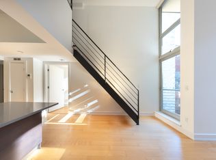 196 S 2nd St APT 3C, Brooklyn, NY 11211