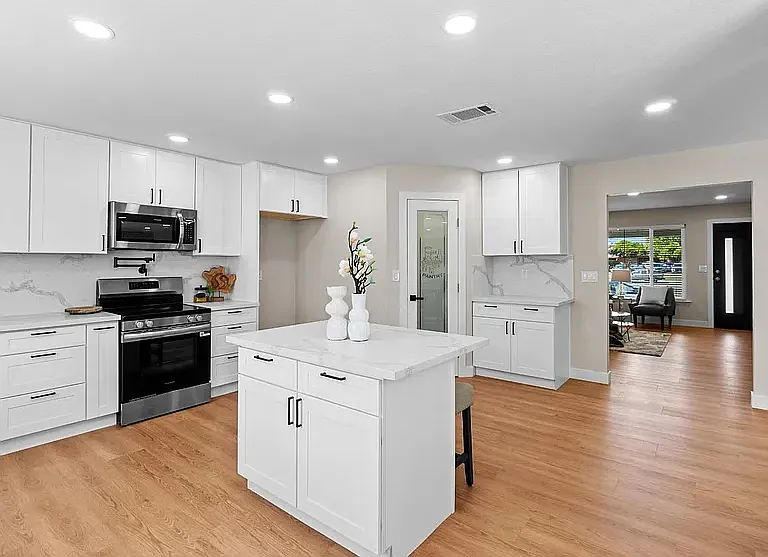 8366 Madison Ave — Photo 23