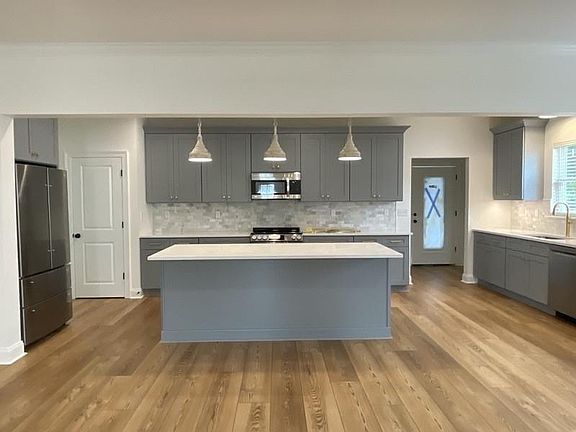 3rd image of 9004 Pritchard Pl