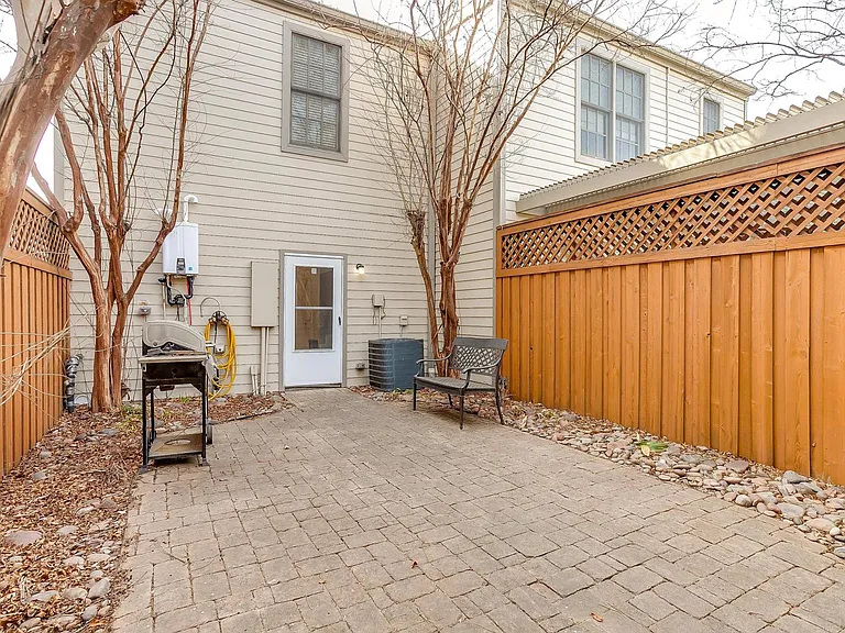1211 S Adams St — Photo 25