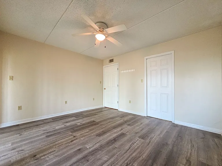 1634 SW 16th St — Photo 14