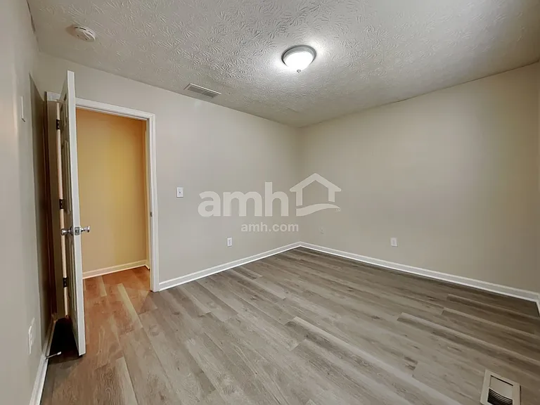 5410 Lakebrooke Run — Photo 16