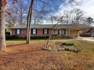 97 Westwood Dr, Cartersville, GA 30120