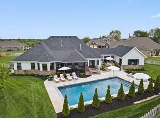 902 E Clare Ct, Nixa, MO 65714