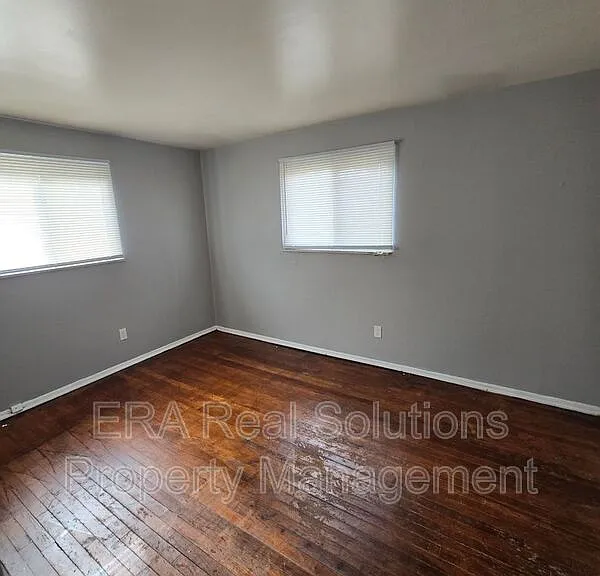 914 S Weyant Ave — Photo 15